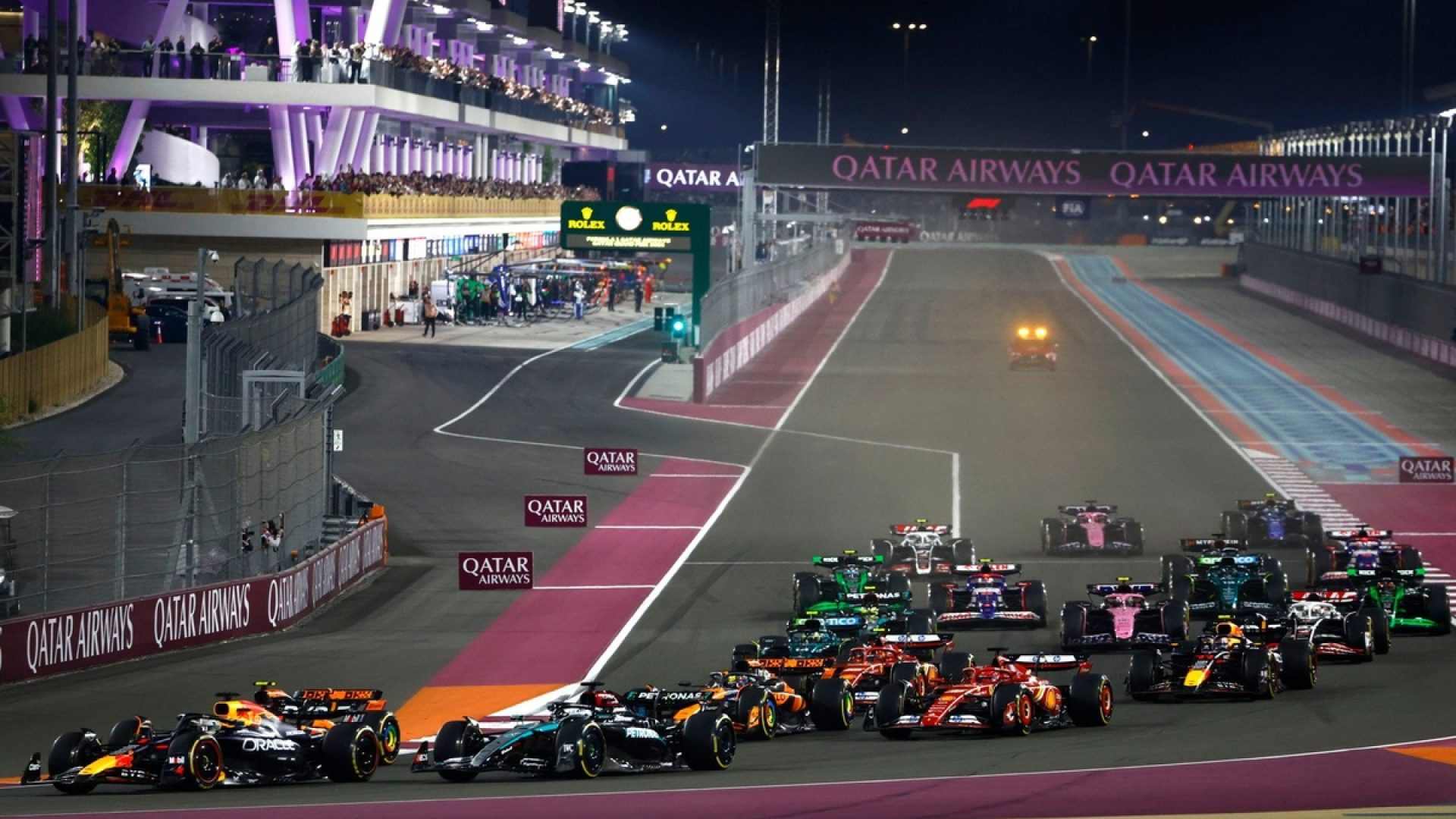 Qual é a melhor filosofia entre McLaren e RBR?