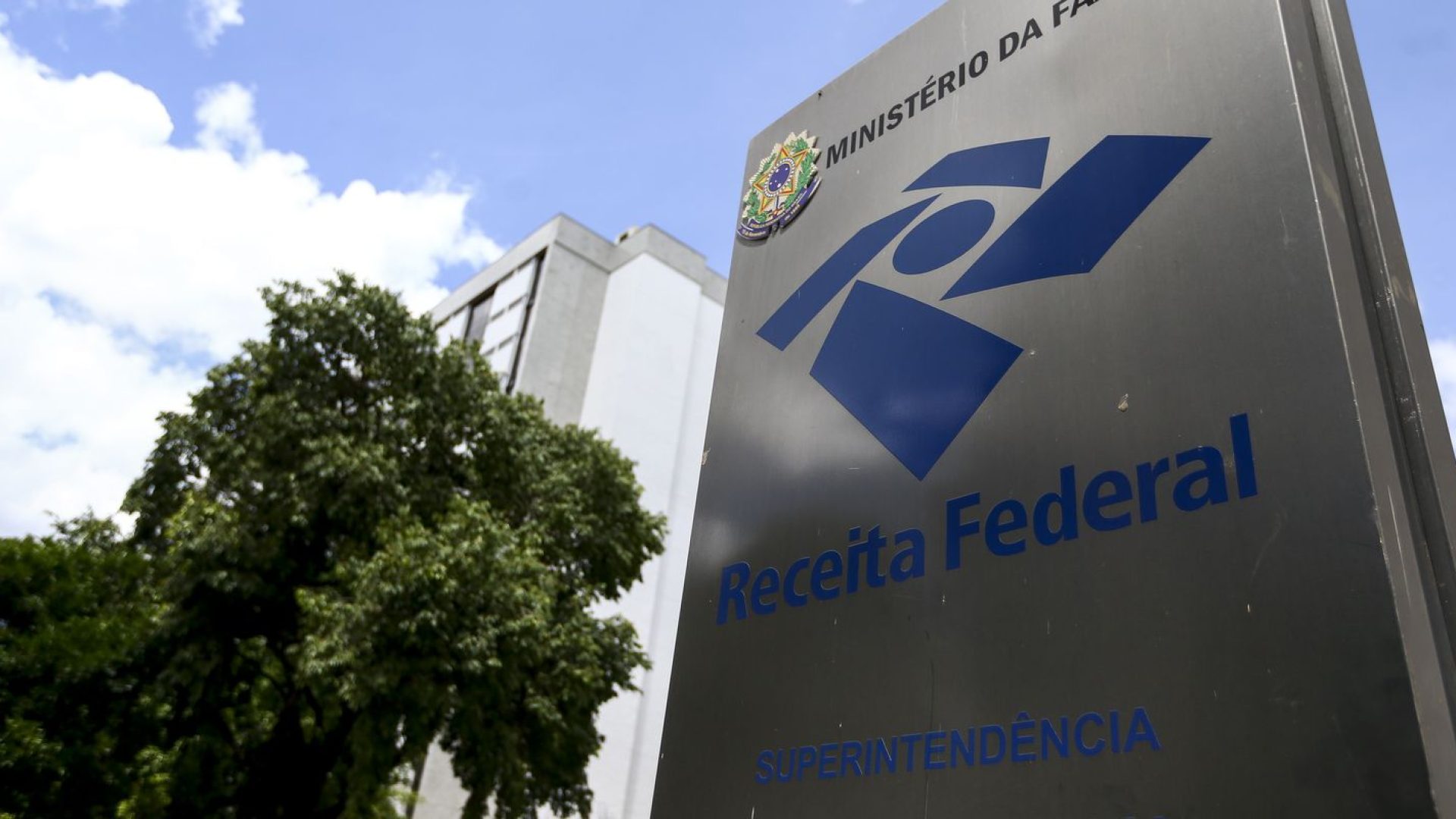 Arrecadação federal bate recorde de R$ 226,75 bilhões em novembro