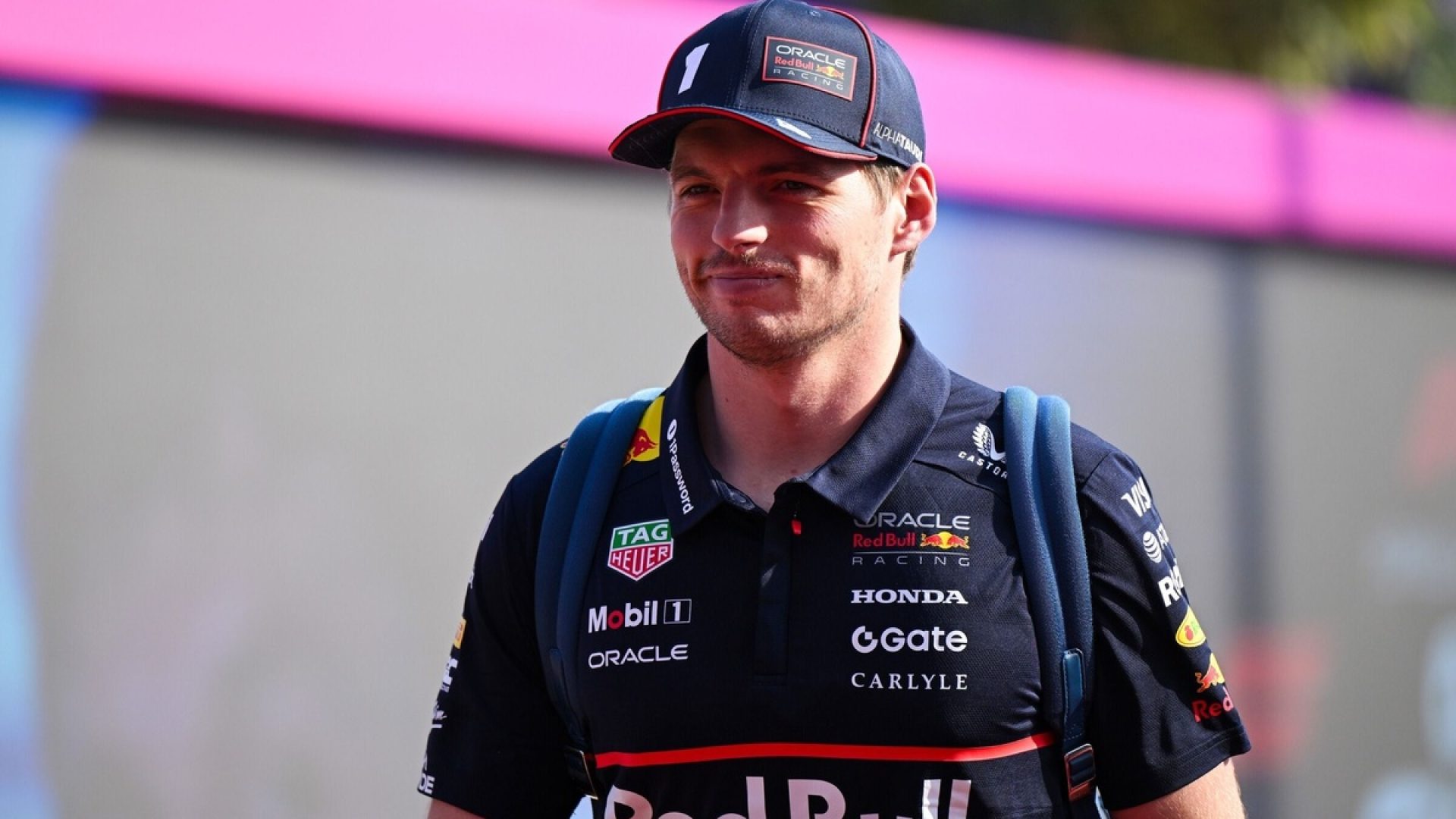 Verstappen traça objetivo para sprint: "Tentar sobreviver"