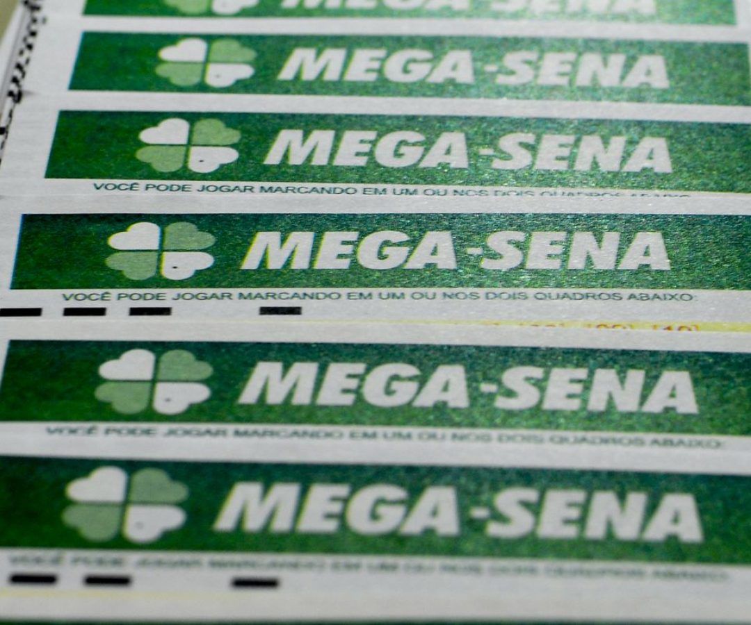 Mega-Sena acumula e prêmio principal vai para R$ 8 milhões