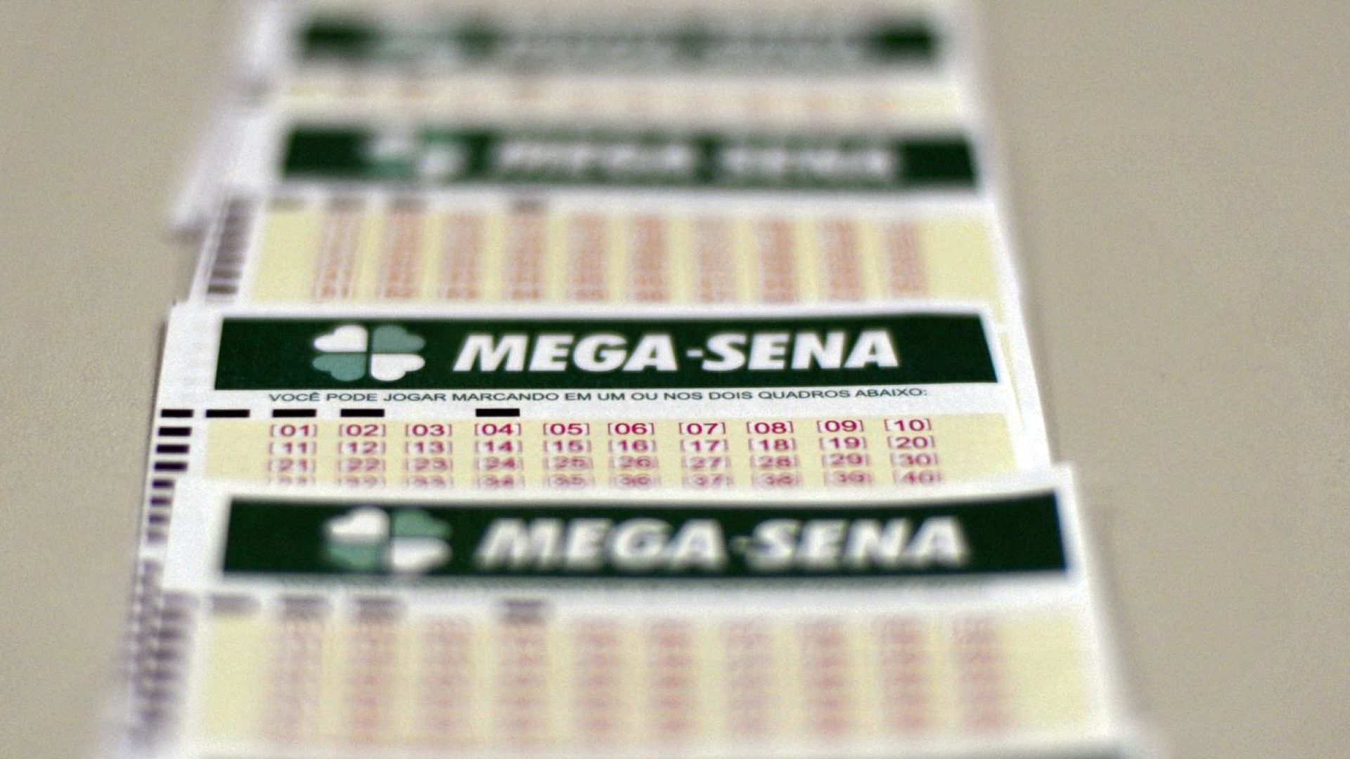 Mega-Sena acumula e prêmio principal vai para R$ 27 milhões