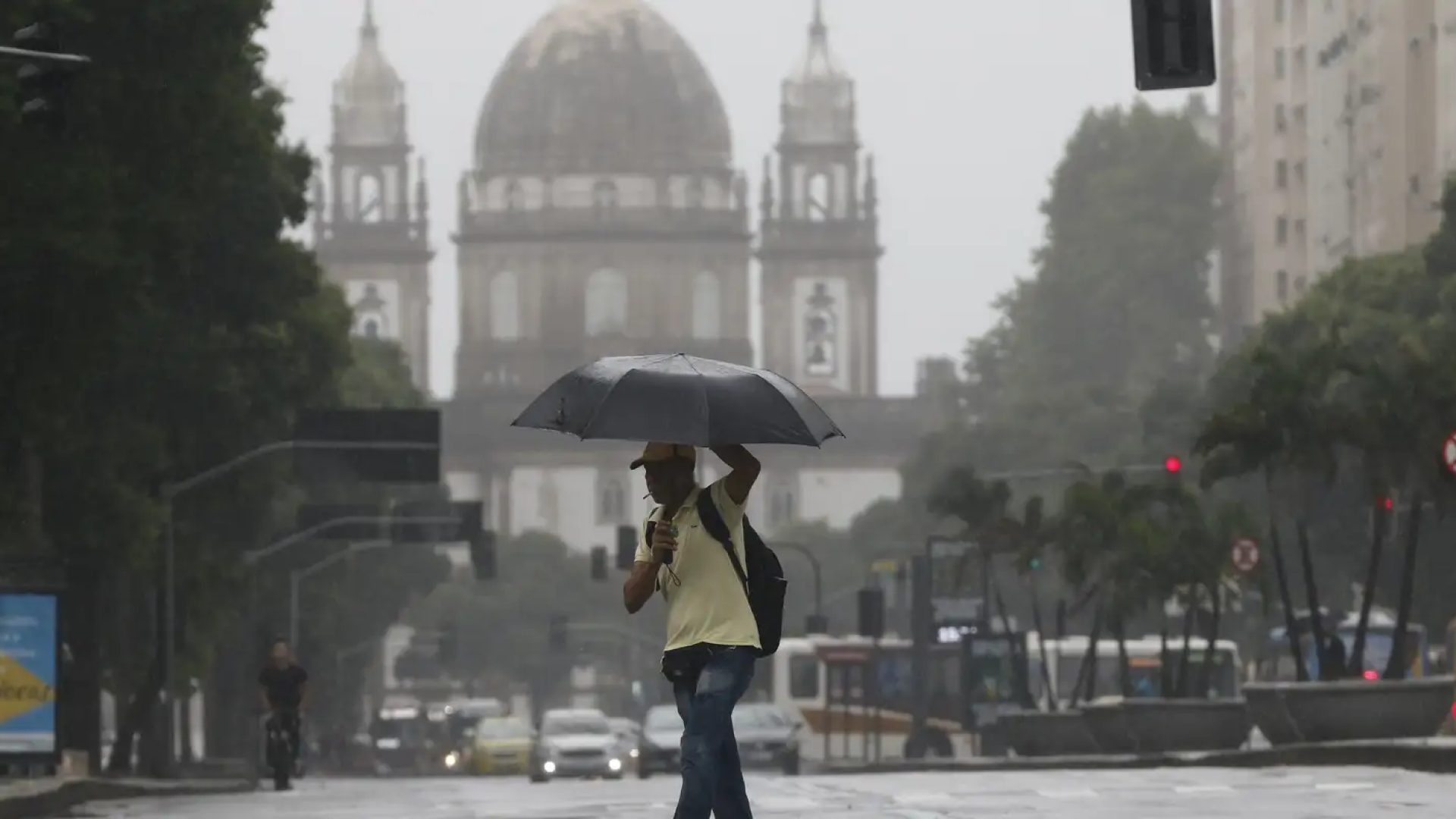 Chuvas intensas no Rio de Janeiro levam ao acionamento da Marinha