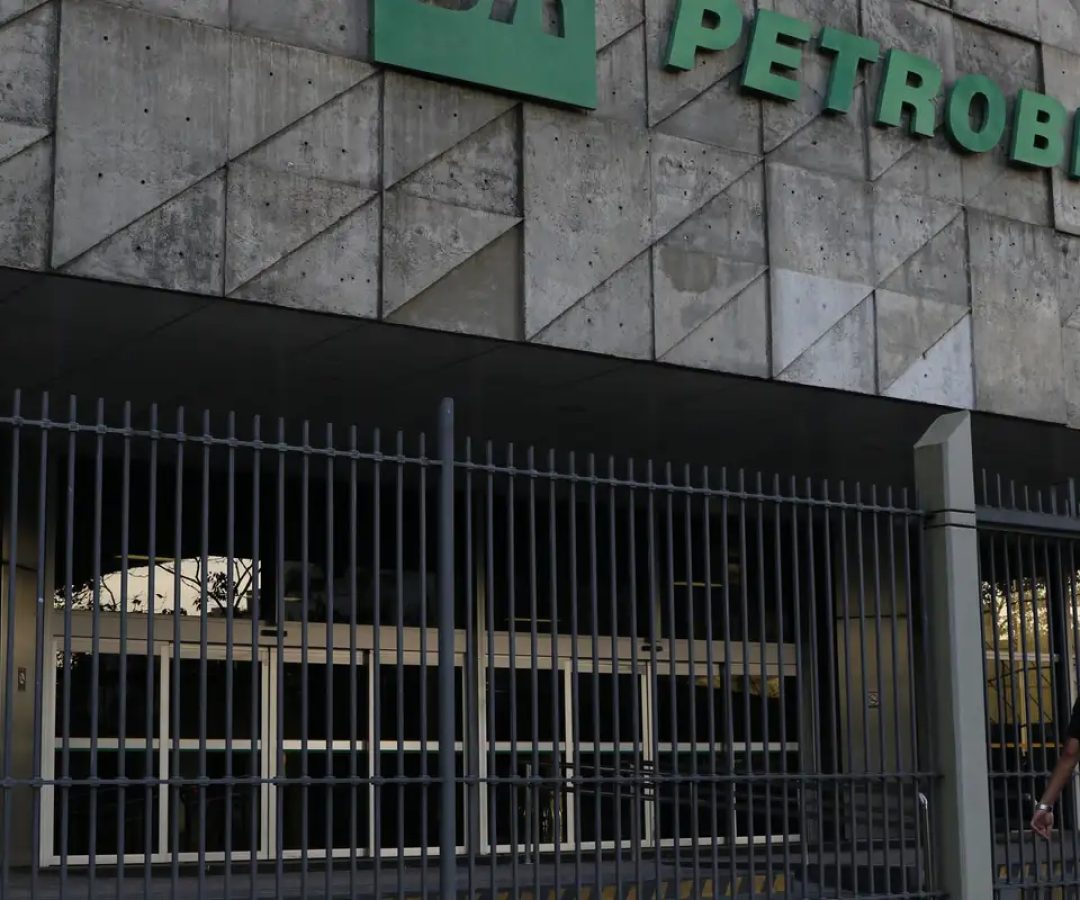 Federações se dividem sobre futuro da greve na Petrobras