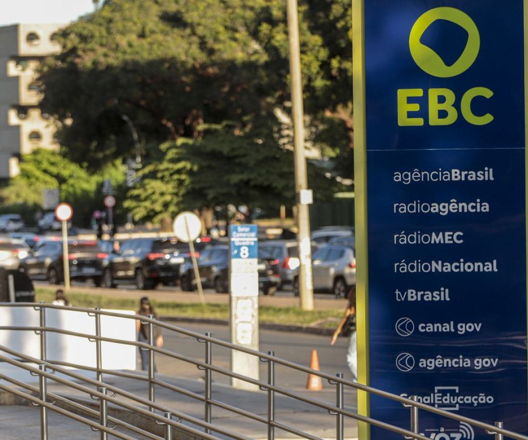 Agência Brasil e jornalistas da EBC recebem prêmio na área de economia