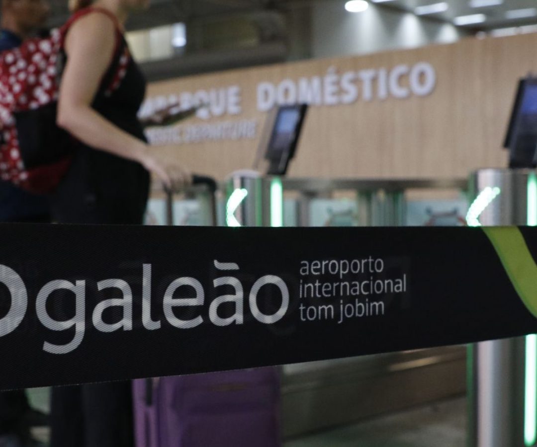 Ventania que atingiu SP provocou cancelamento de voos no Rio