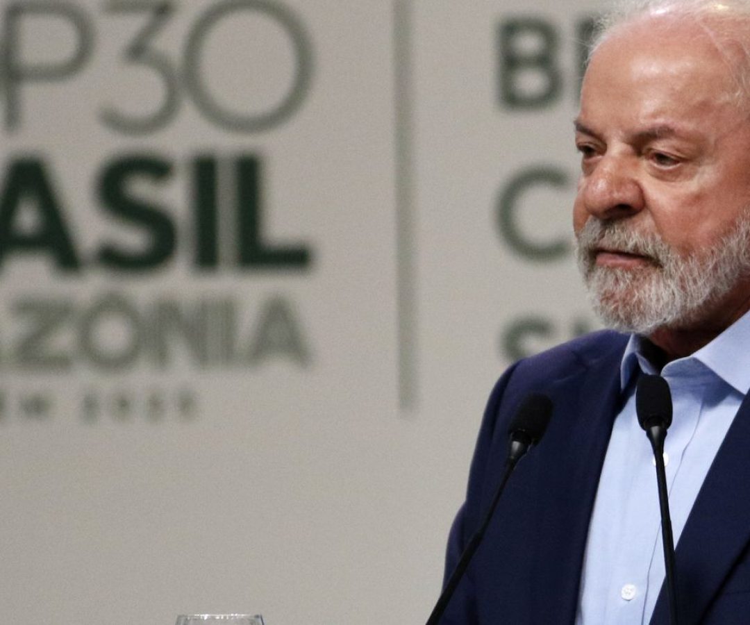 Lula diz que gasto com armas vai causar "apocalipse climático"