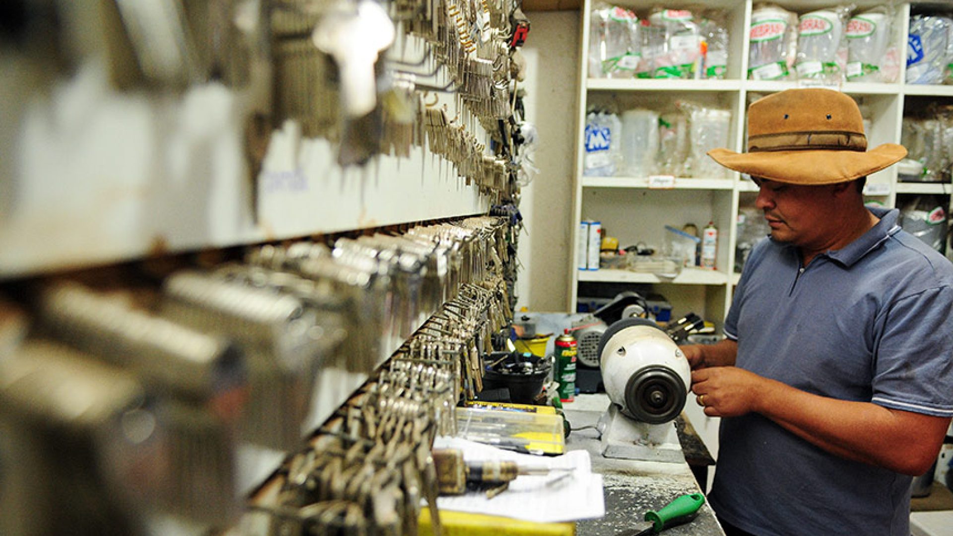 Acesso mais fácil ao Programa Nacional de Microcrédito já está em vigor — Senado Notícias
