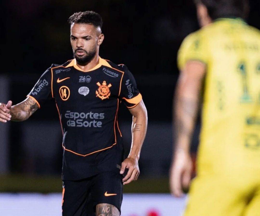 Corinthians perde do Mirassol, vê fim de série invicta de Diniz e volta ao Z4