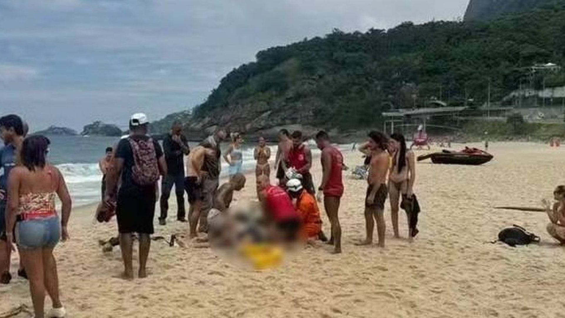Queda de asa-delta mata homem e fere mulher no Rio
