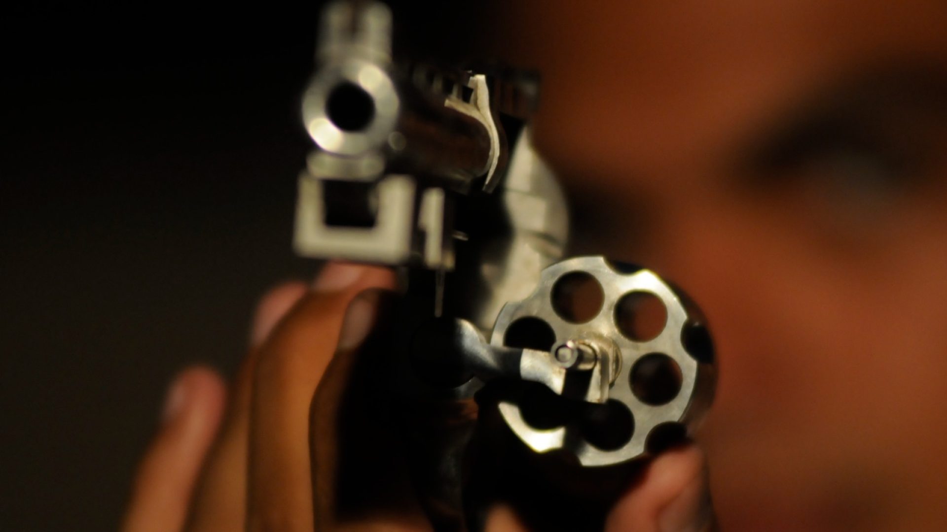 Homem é assassinado e autor foge no Itapoã