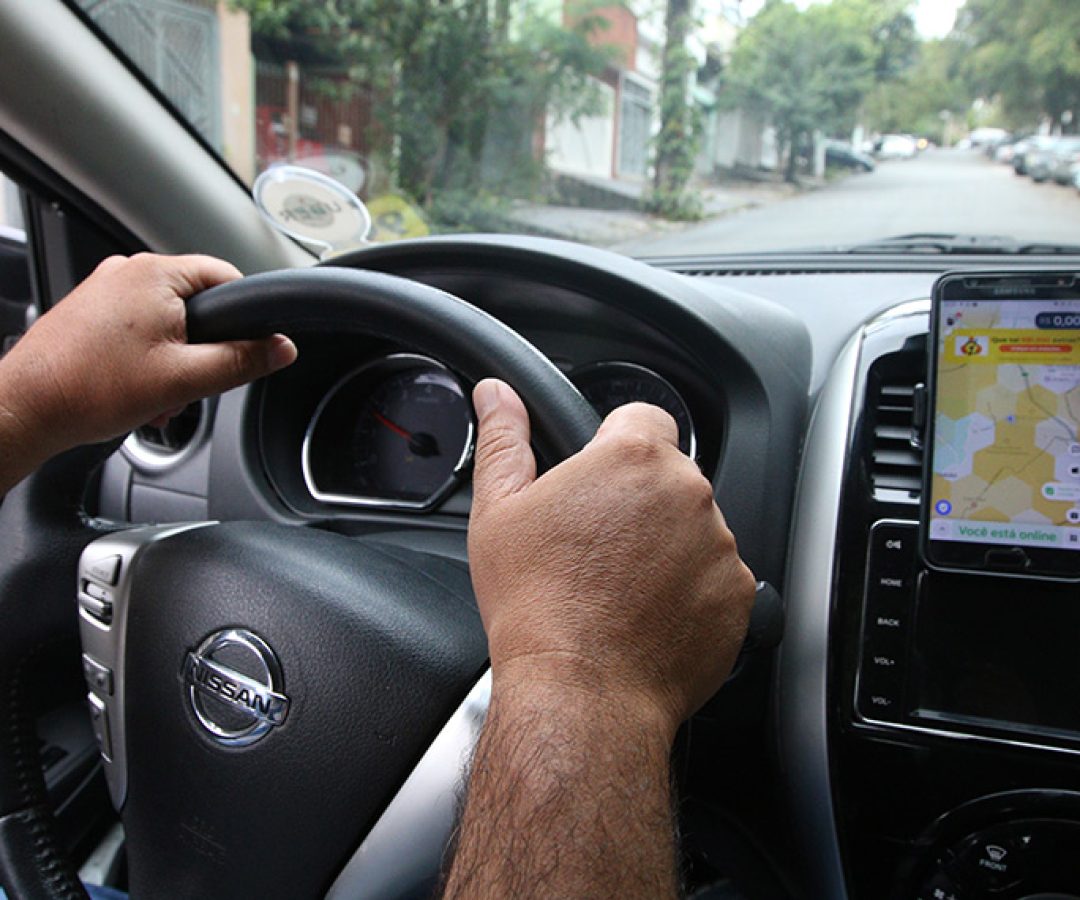 Medida provisória libera financiamento para motoristas de aplicativo e taxistas — Senado Notícias