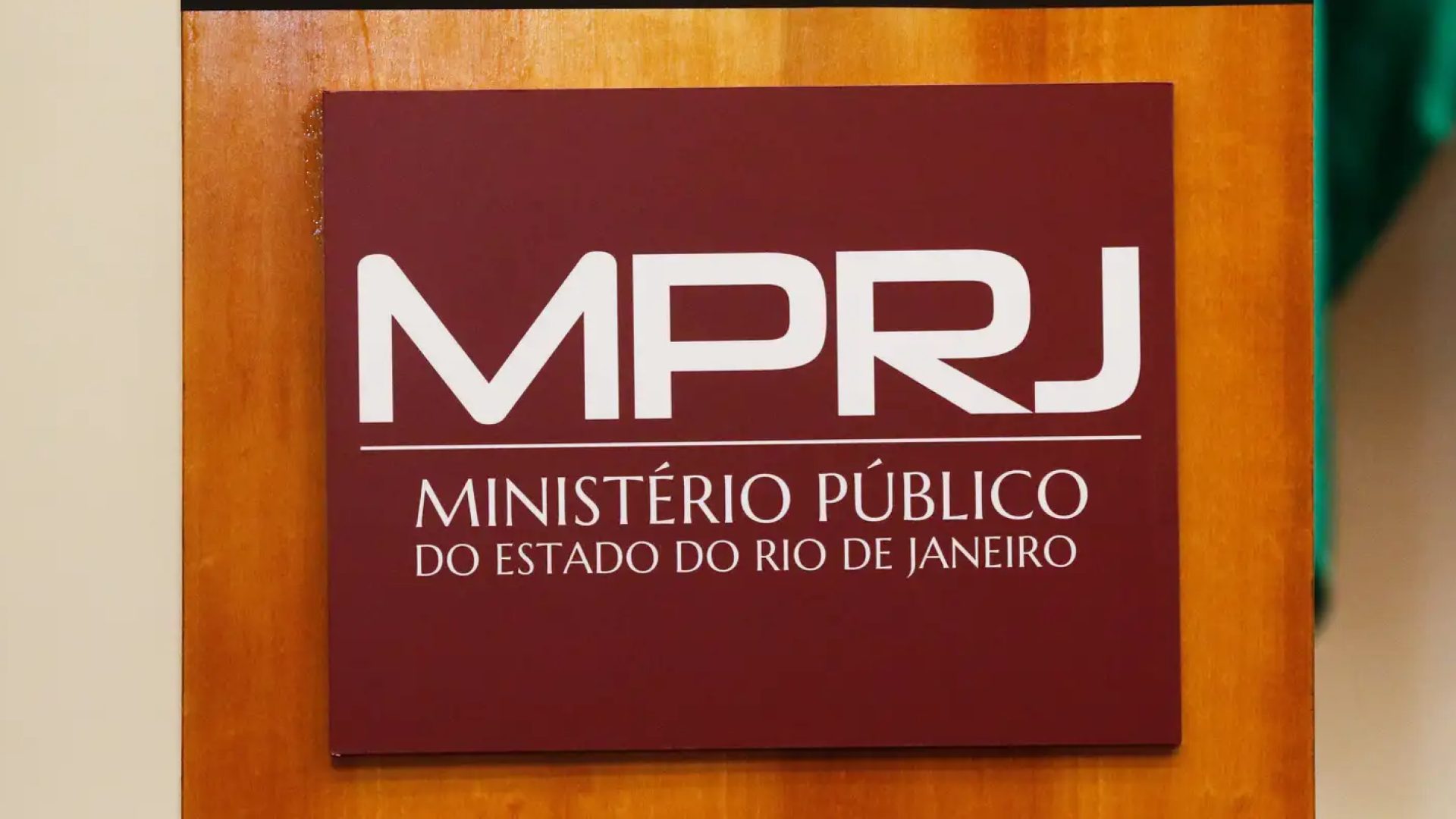 Justiça afasta servidor por suspeita de licenças ambientais ilegais