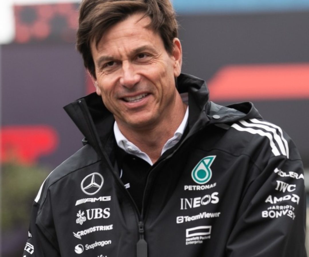 Após venda das ações da Mercedes, qual o futuro de Wolff na F1?