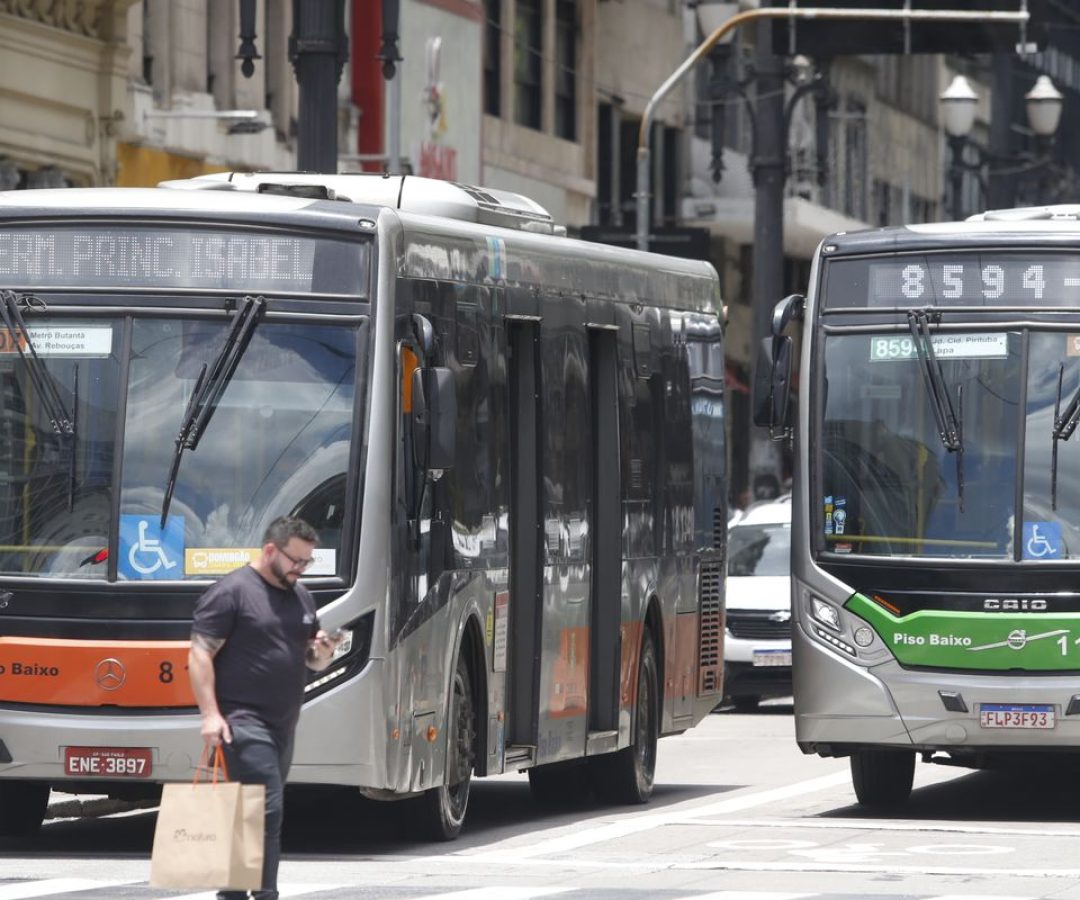 Inflação oficial chega a 0,88% em março, diz IBGE