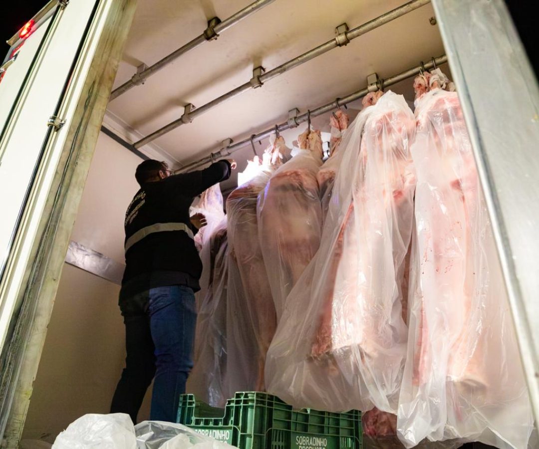 Operação apreende tonelada de alimentos clandestinos em rodovias do DF