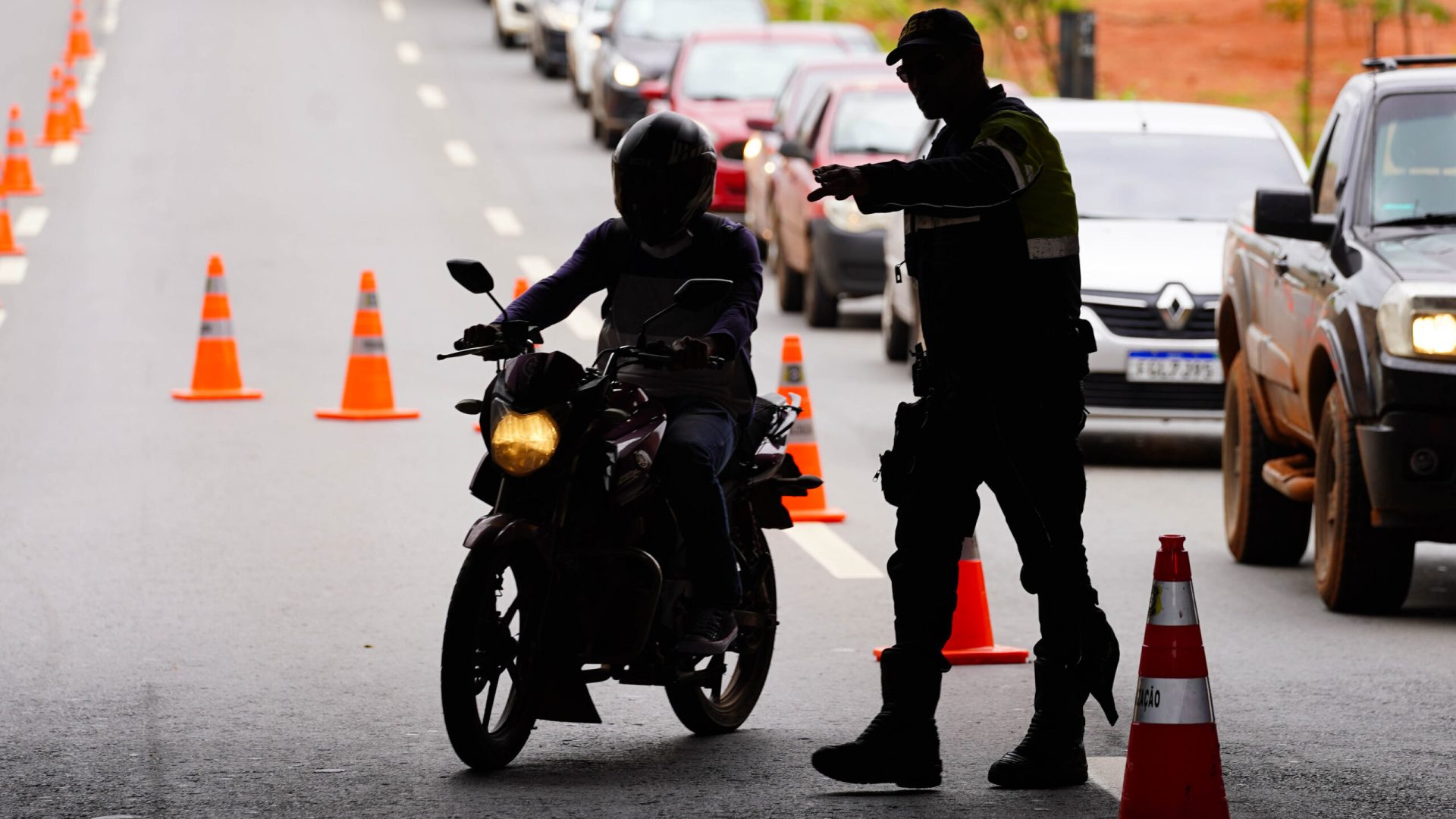 Operação Moto Legal remove seis motos em fiscalização na DF-001