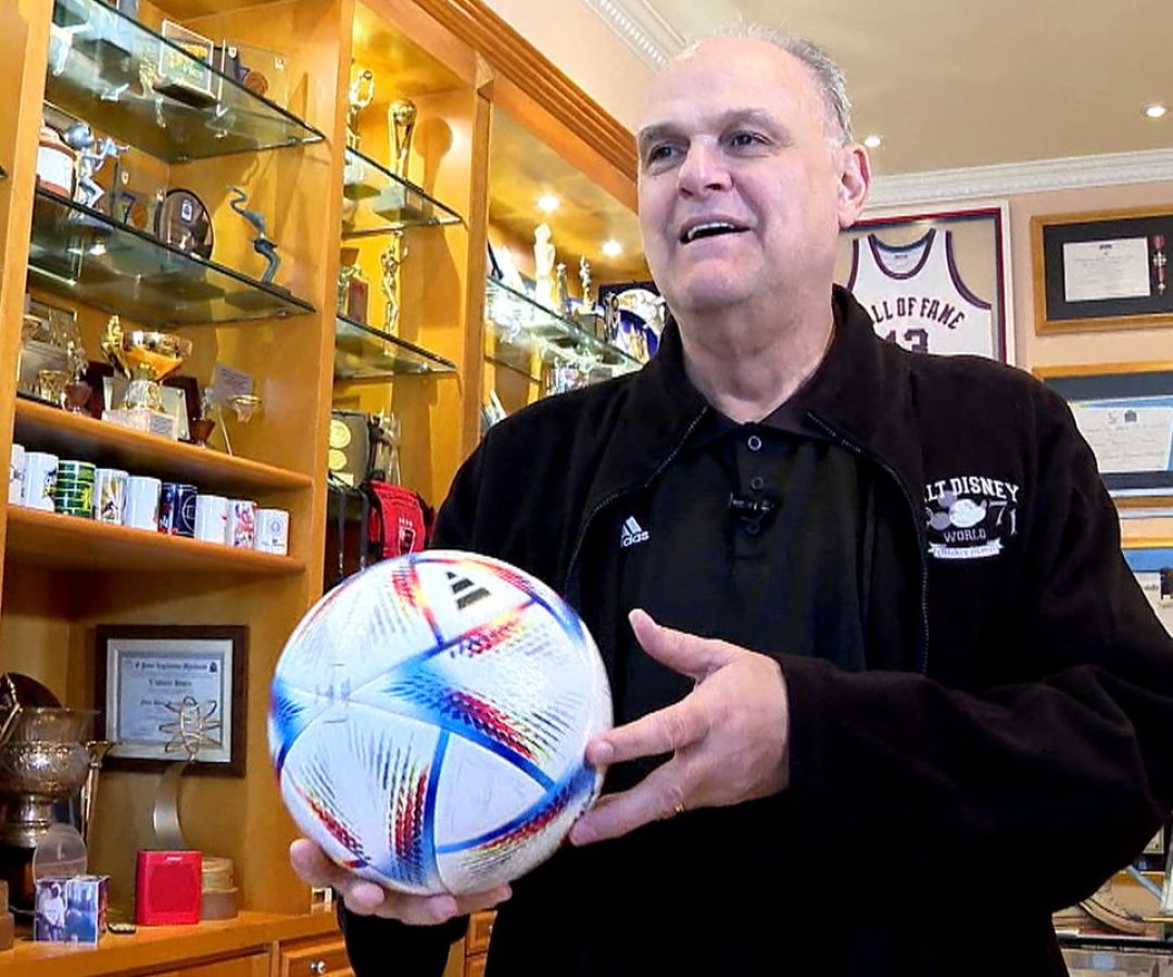 Em entrevistas, Oscar mostra relíquias e revela ídolos do esporte