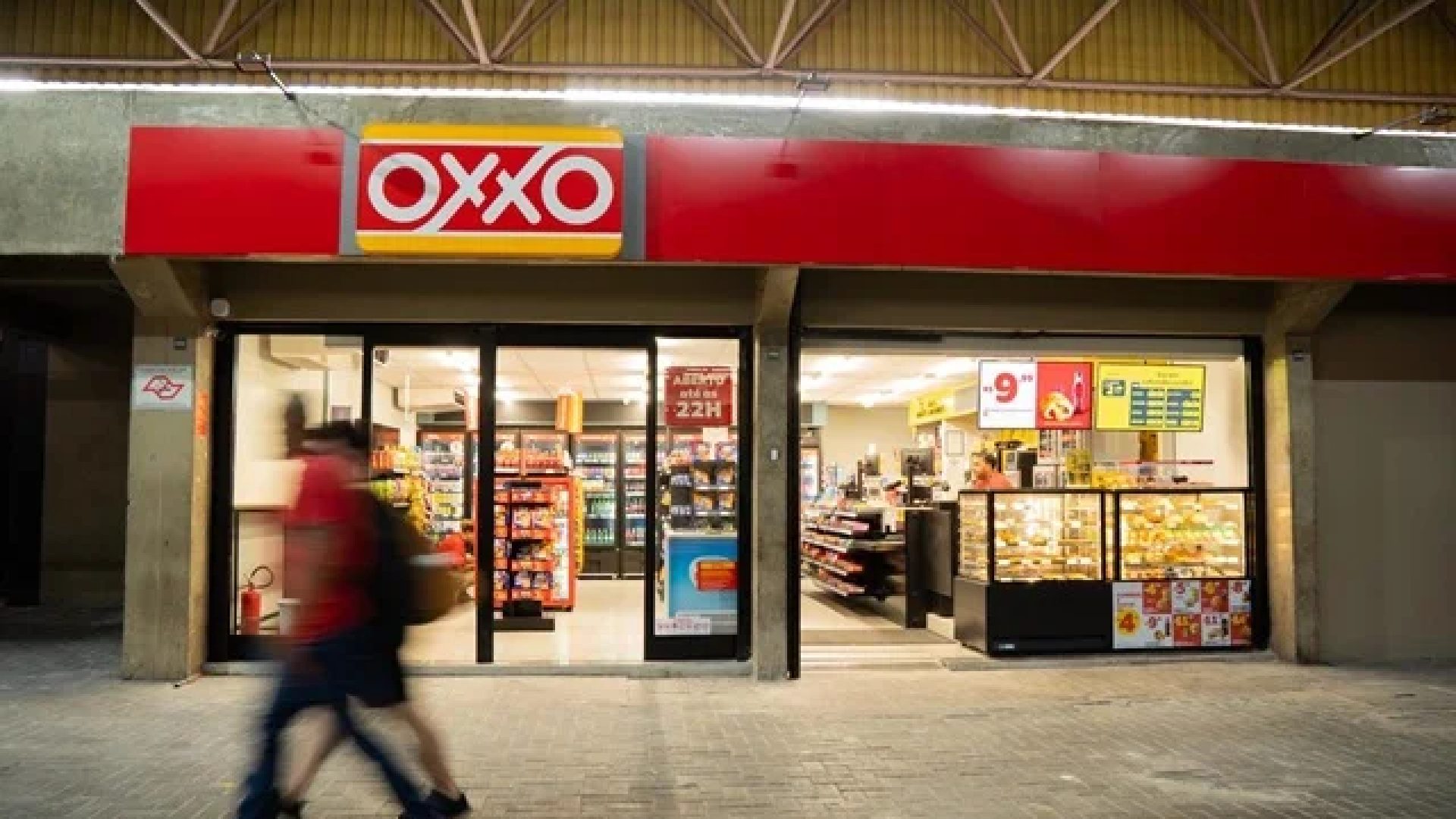 Oxxo inaugura lojas em terminais de ônibus e e metrô