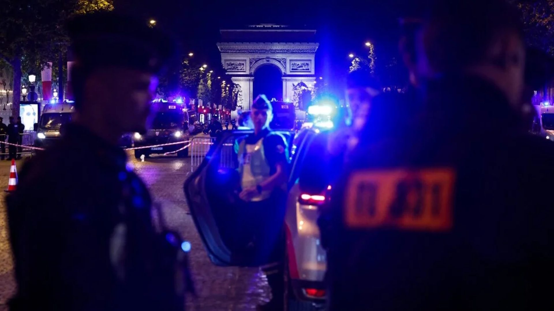 Incidentes após vitória do PSG terminam com dezenas de feridos em Paris