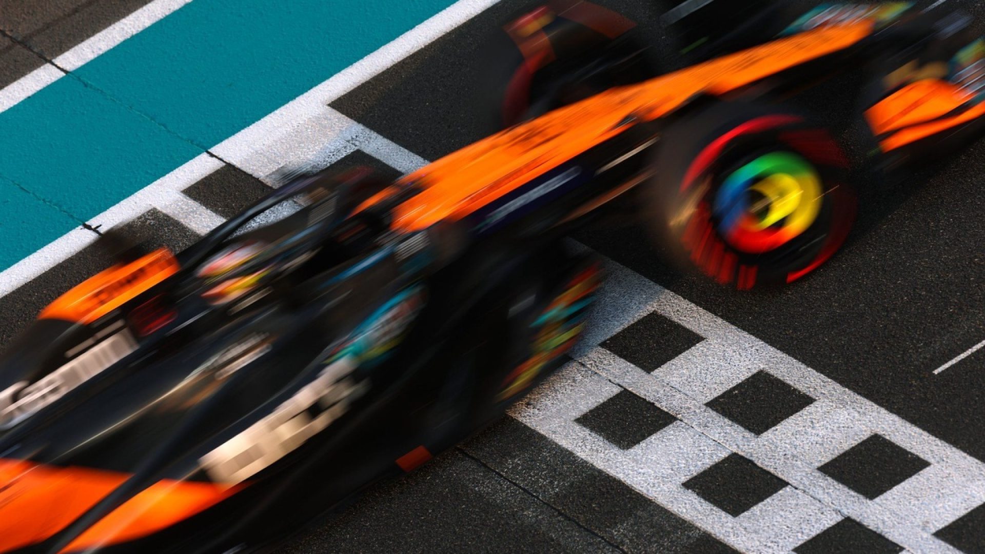 McLaren liga carro de 2026 pela primeira vez