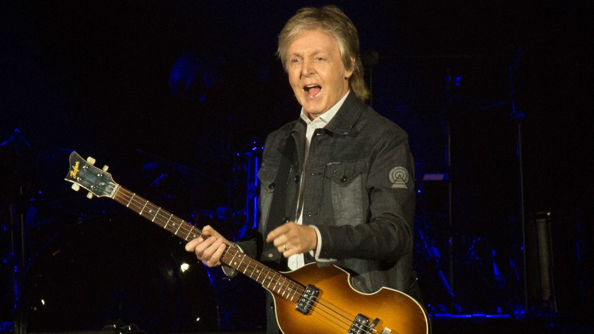Paul McCartney lança faixa silenciosa em protesto contra IA na música