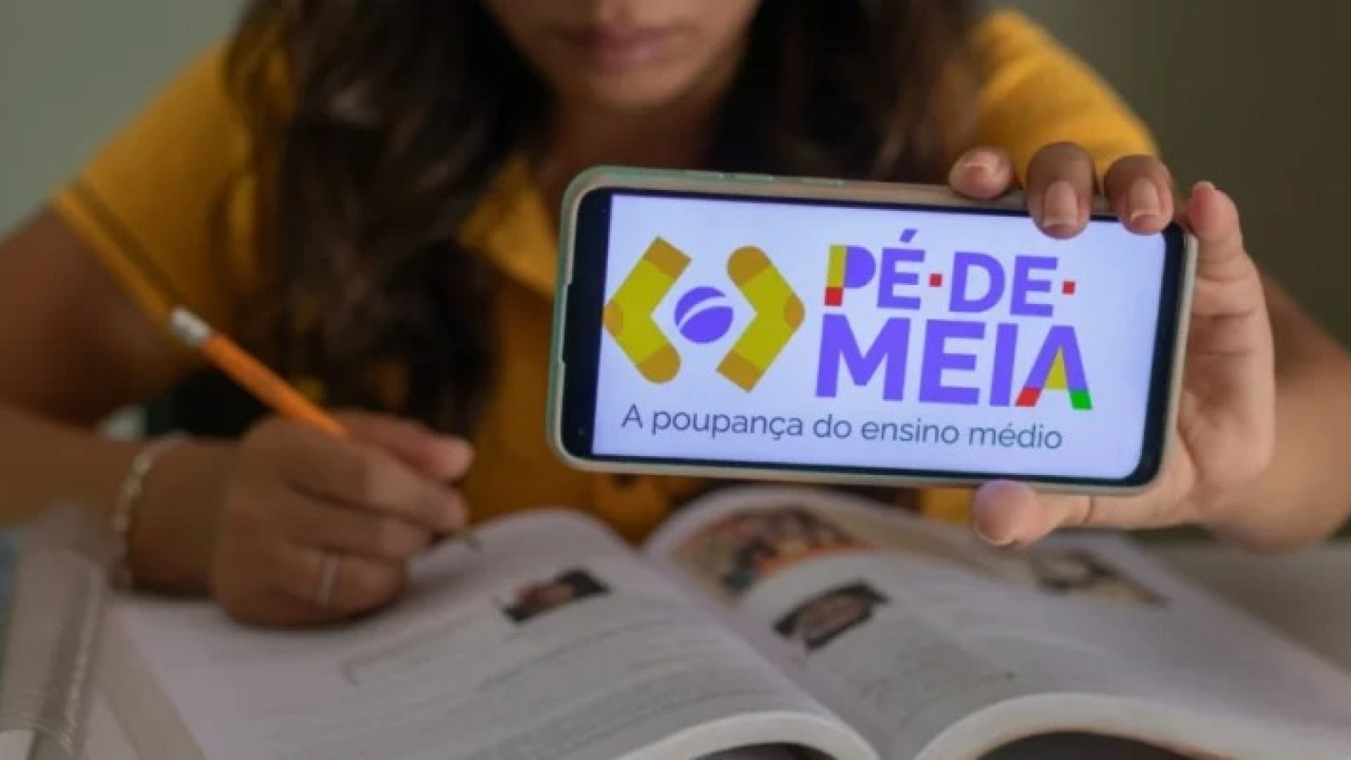 Inscrições para Pé-de-Meia Licenciaturas abrem nesta sexta com até 12 mil bolsas
