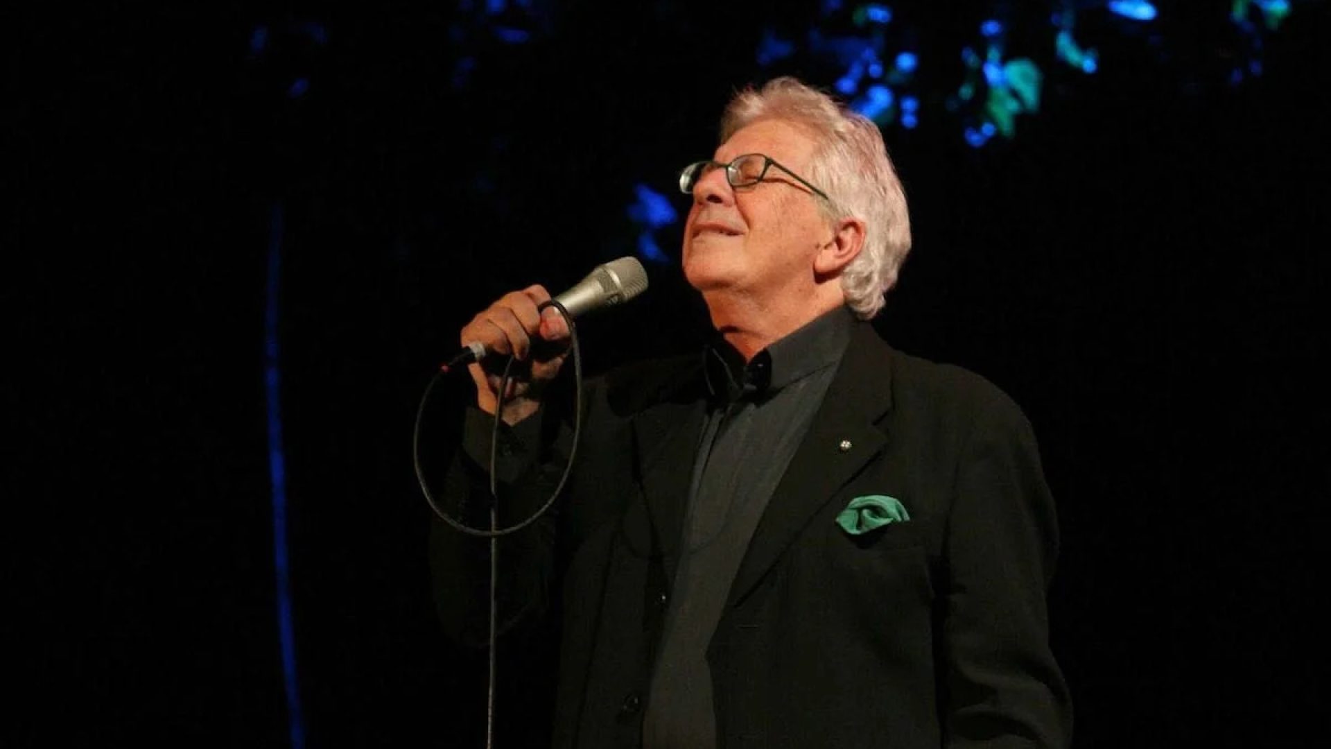 Morre cantor e compositor Peppino Di Capri, do sucesso ‘Champagne’, aos 86 anos