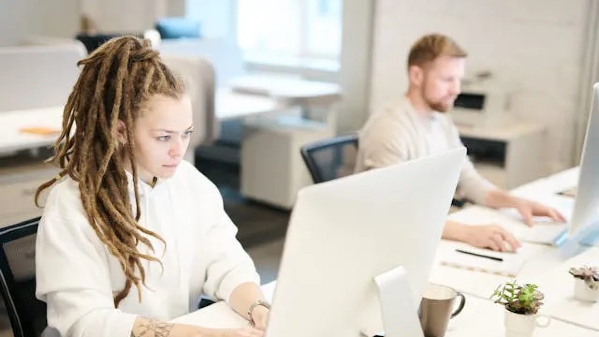 Curso gratuito online da UFMG abre 20 mil vagas e oferece certificado