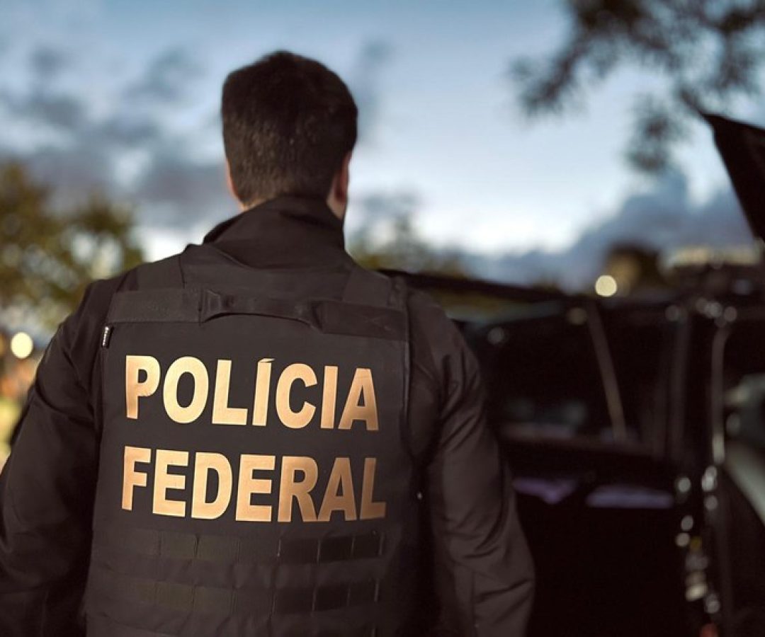 PF faz 66 ações de busca e apreensão contra fraudes no INSS e sindicato de irmão de Lula é um dos alvos