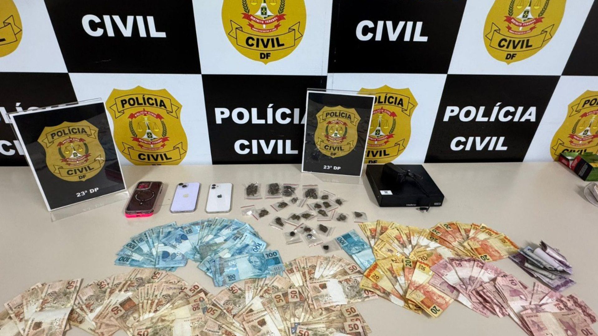 PCDF prende casal em flagrante por tráfico de drogas no Sol Nascente