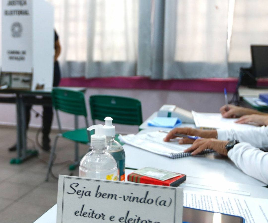 Eleições 2026: eleitor pode se inscrever para ser mesário voluntário