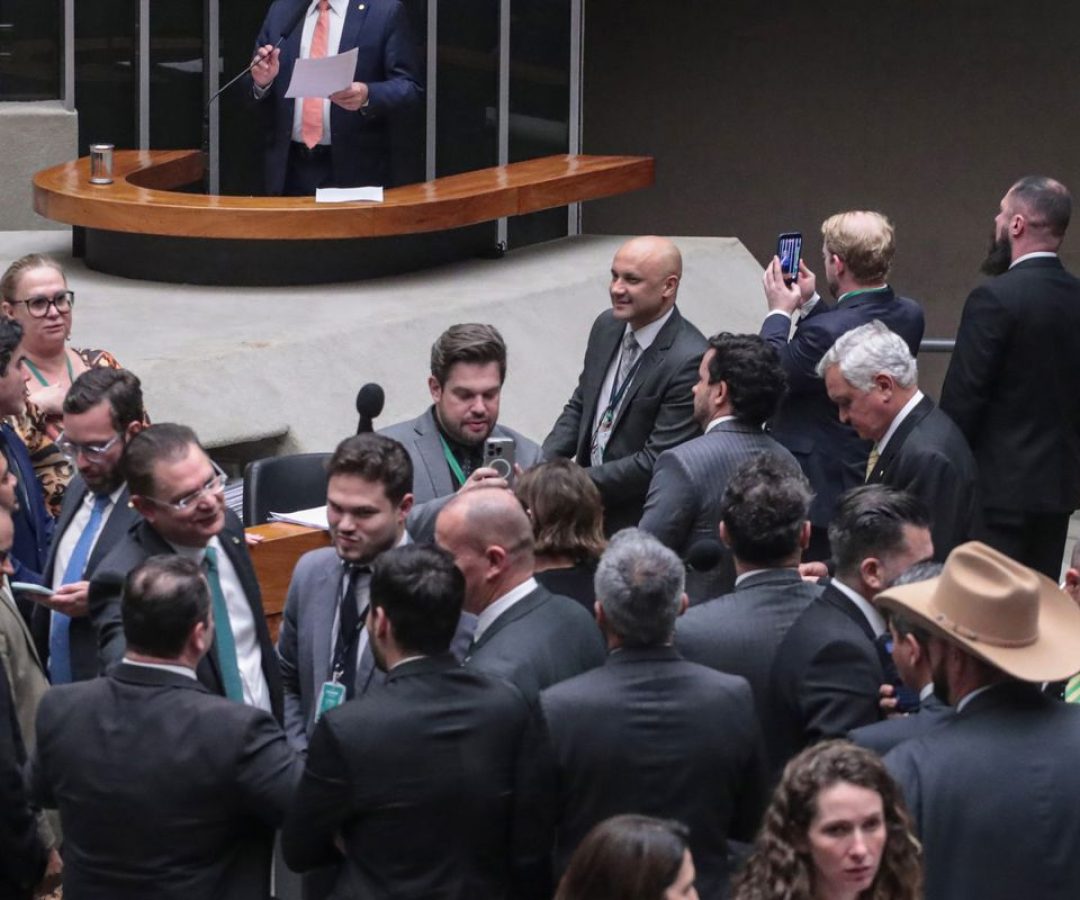 PL da Dosimetria beneficia criminosos comuns, dizem especialistas