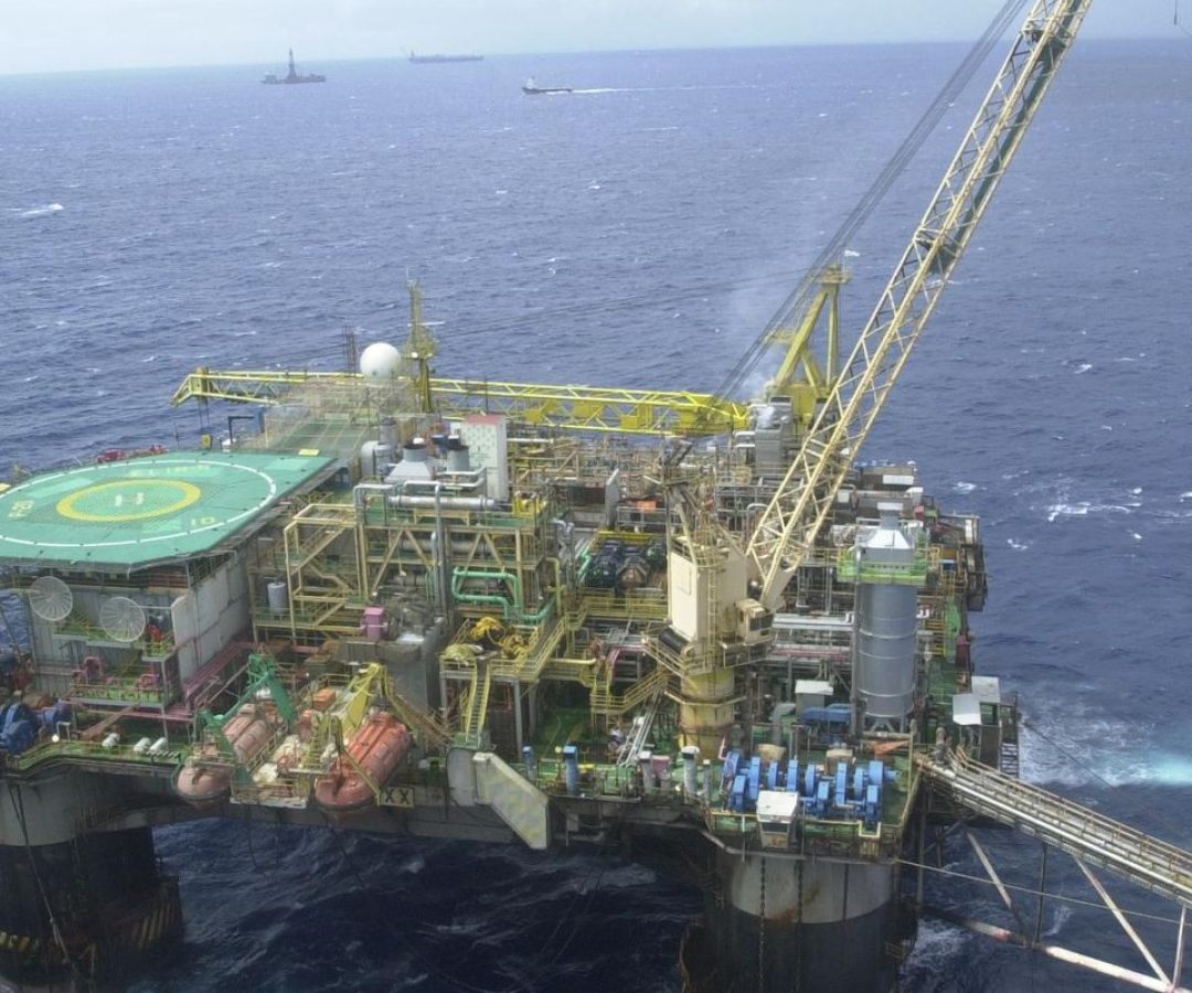 Em meio à guerra no Irã, Brasil bate recorde de produção de petróleo