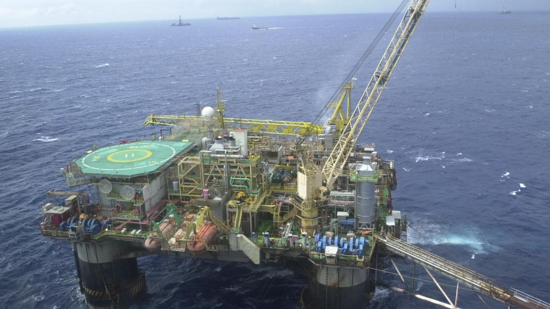 Em meio à guerra no Irã, Brasil bate recorde de produção de petróleo