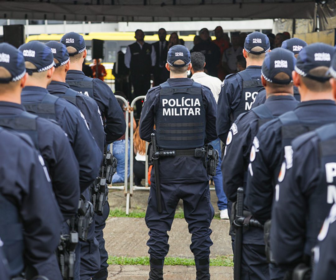 Sancionada lei que reajusta salários da segurança do DF — Senado Notícias