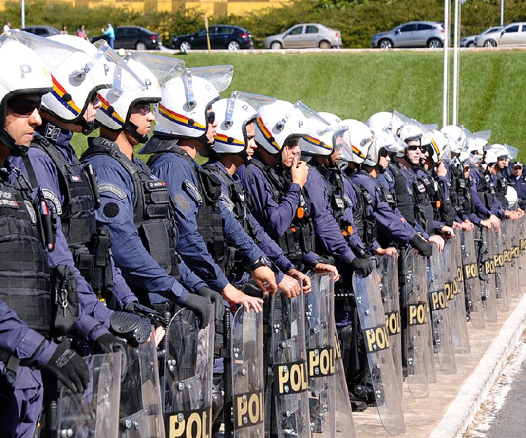 Senado analisa MP de reajuste salarial das forças de segurança do DF — Senado Notícias