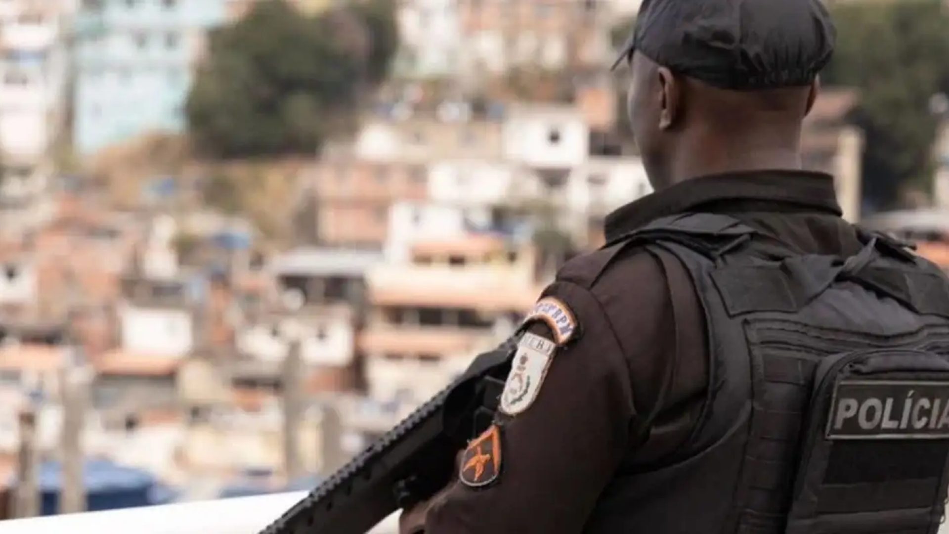 Alerj derruba vetos e restabelece “gratificação faroeste”