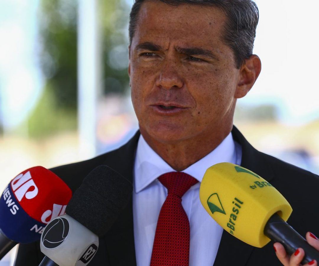 Exército diz ao STF que general pode receber visita íntima na prisão