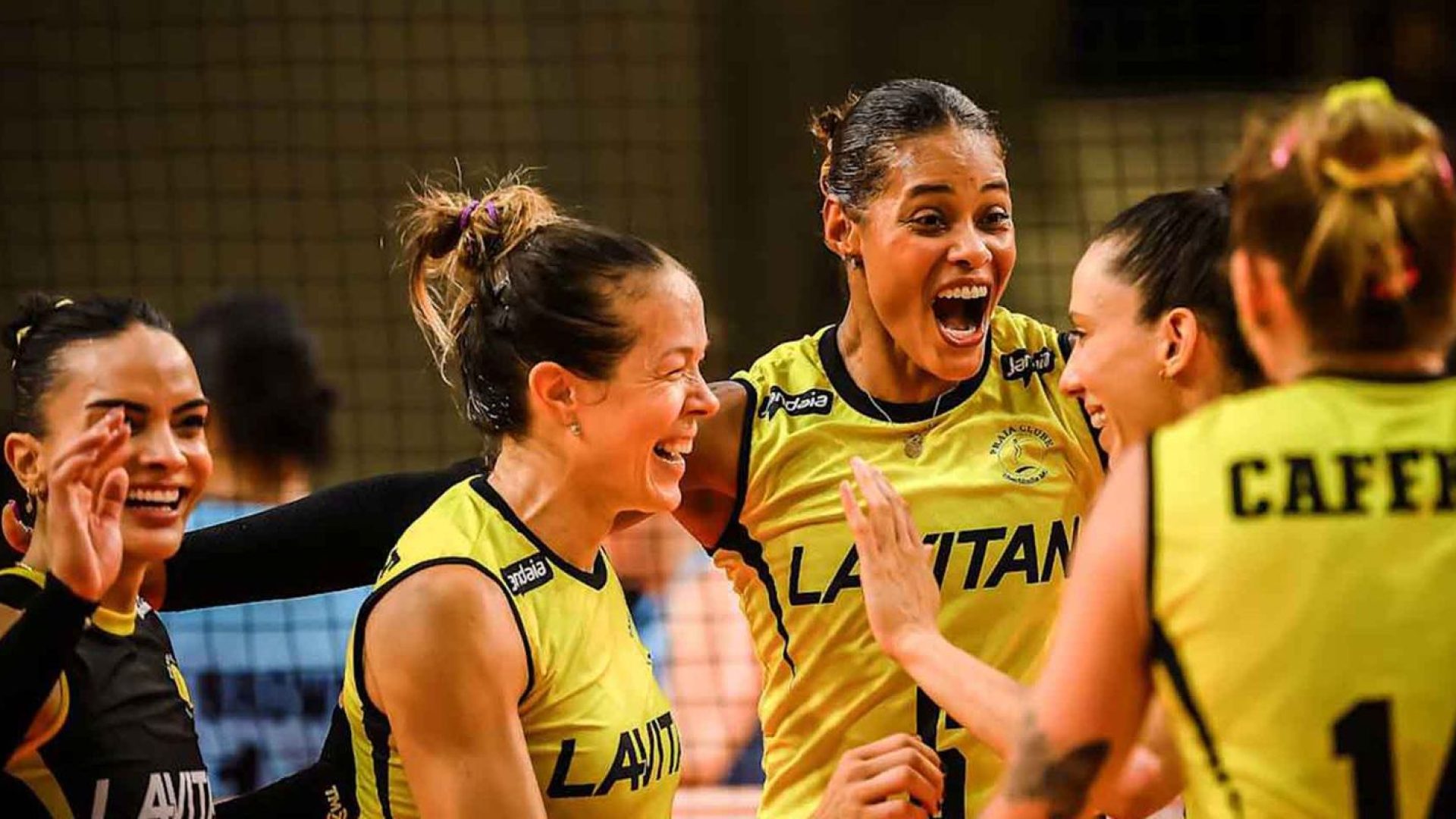 Praia e Osasco encaram clubes italianos na semi do Mundial de vôlei