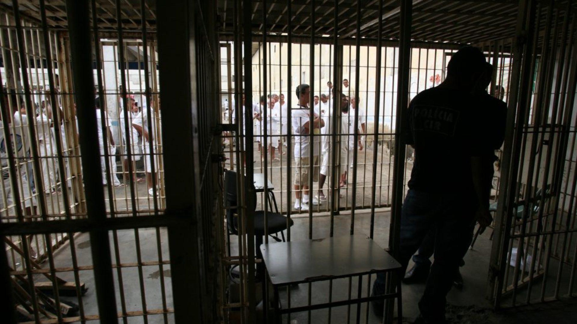 Confusão entre detentos termina com preso desacordado na Papuda