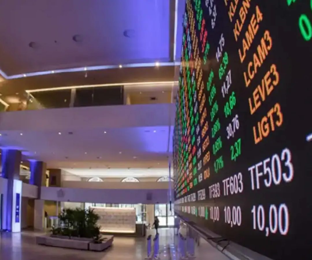 Bolsa sobe 1,7% e bate recorde com cenário externo favorável