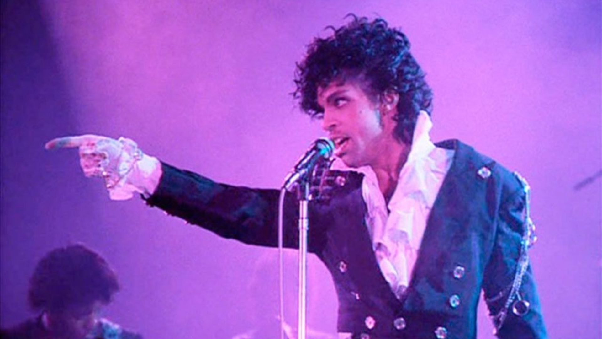 Prince terá novo disco póstumo com inéditas lançado por seu espólio