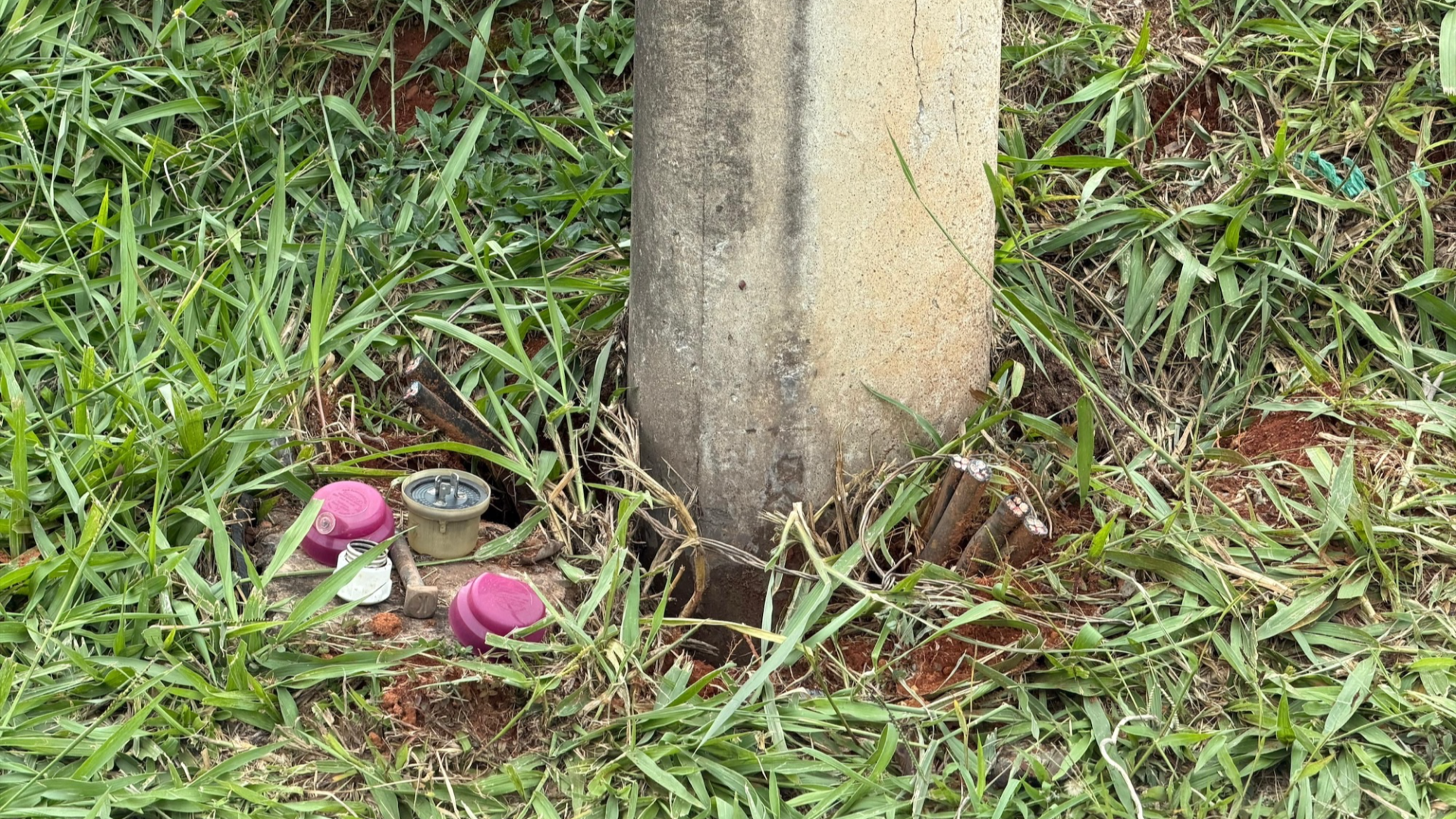 Furto de cabos deixa trecho da EPIA sem iluminação pública no DF