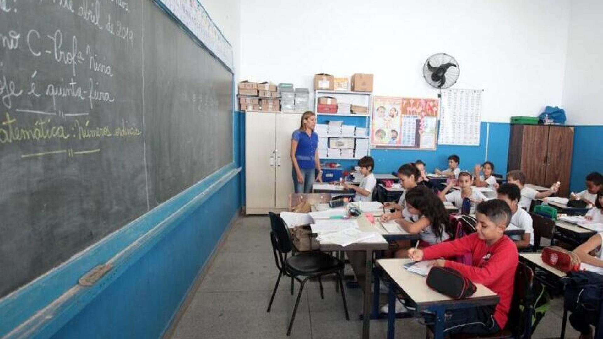 Tributação sobre bets poderá garantir isenção de IR a professores — Senado Notícias