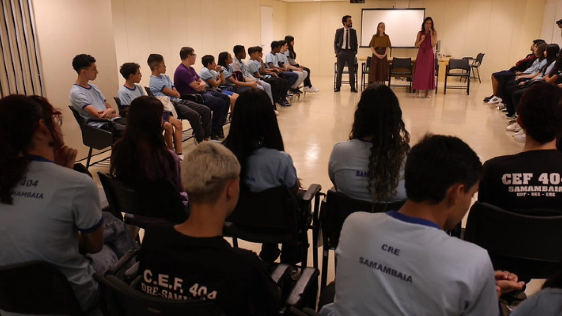 Projeto ‘Promotor por um Dia’ aproxima estudantes de Samambaia do Ministério Público