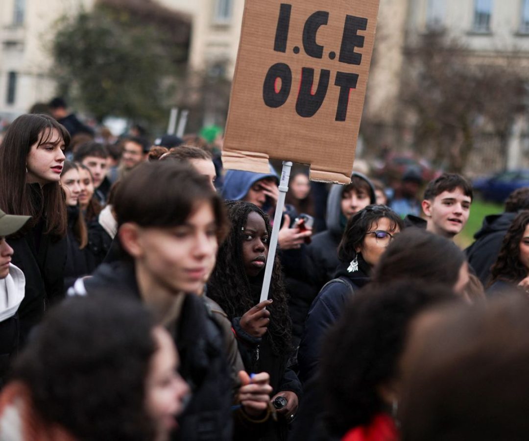 Protestos contra ICE ocorrem em Milão antes da abertura da Olimpíada