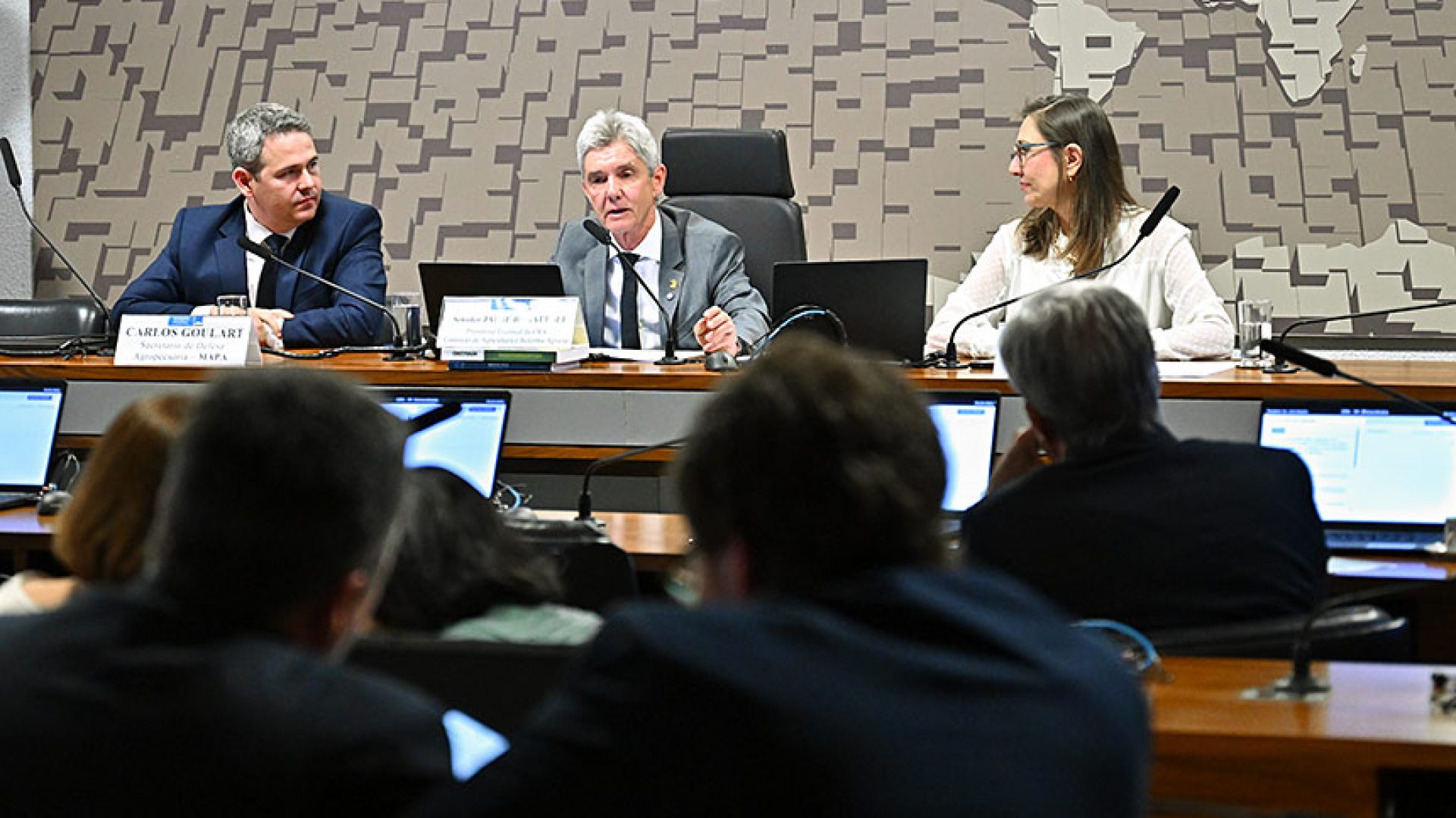 Na CRA, especialistas cobram regulamentação da Lei dos Agrotóxicos — Senado Notícias