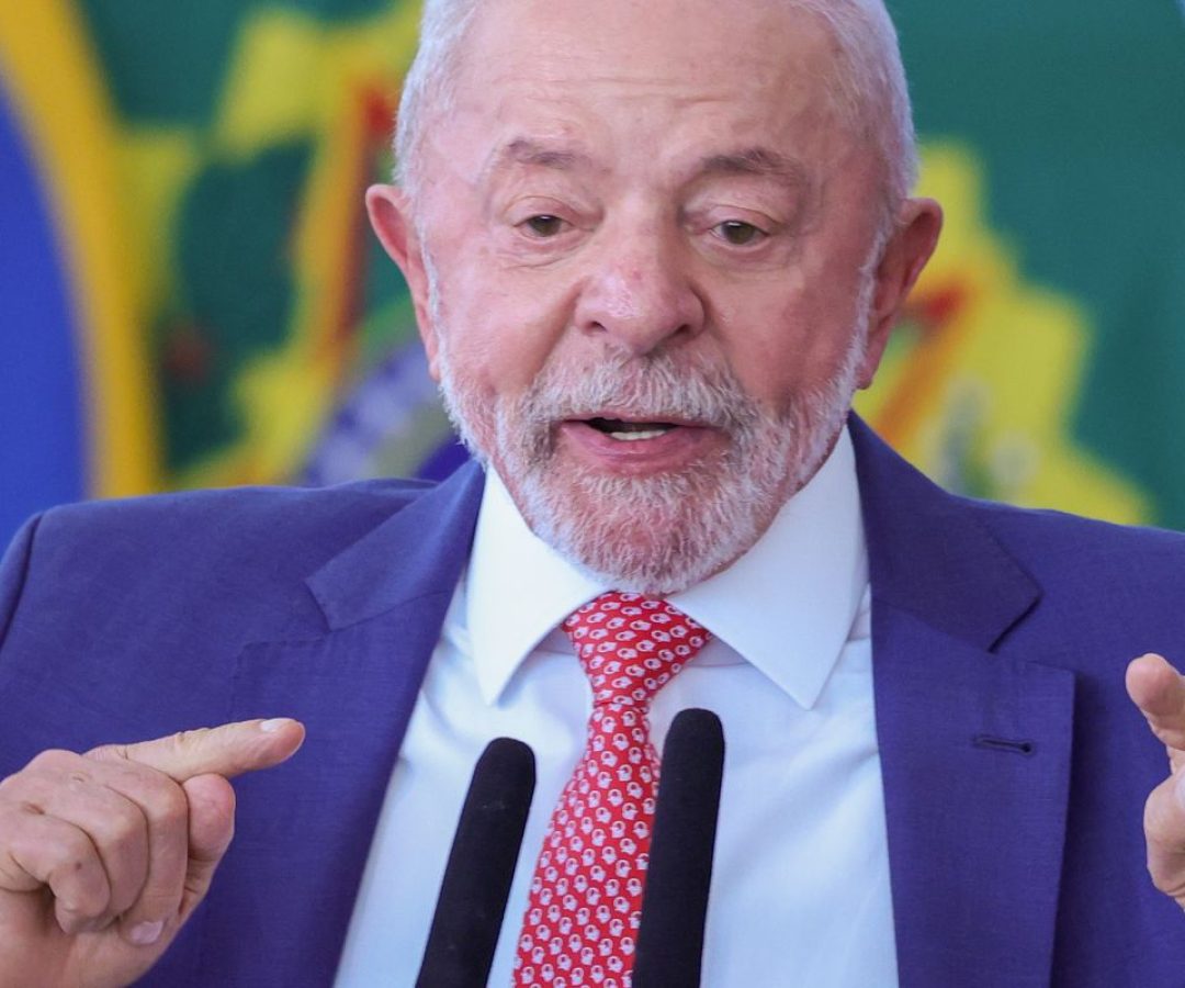 Lula cobra respeito e rejeita interferência dos EUA
