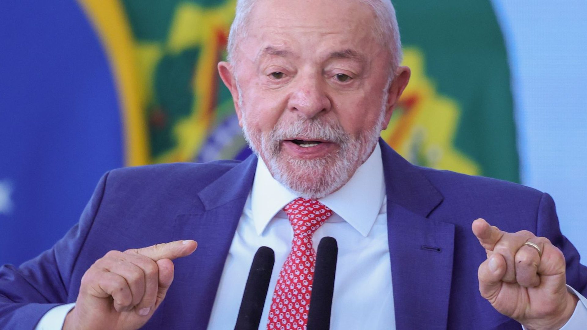 Lula cobra respeito e rejeita interferência dos EUA