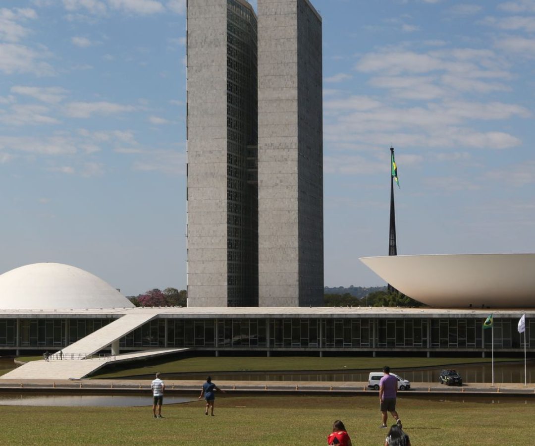 Plenário da Câmara deve votar PEC da Segurança Pública na terça-feira